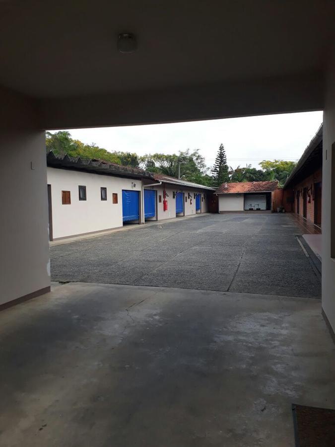 Motel Casa Branca Blumenau Buitenkant foto